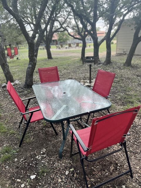 Gunslinger20-20Outdoor20table