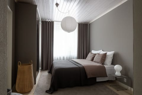 Relax in a plush 180 cm king-size bed made up with hotel-quality linens and fresh towels for your stay.