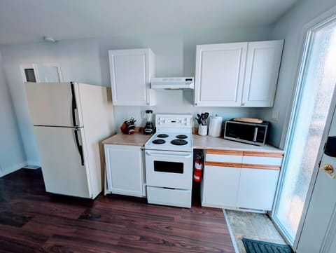 Full Kitchen | Serviced Apartment