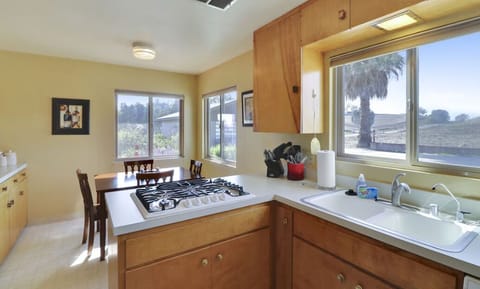 Kitchen and Breakfast Nook