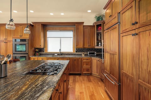 Kitchen island with stove top