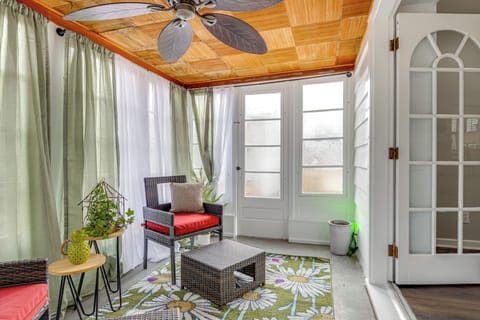 Sunroom | 1st Floor | Seating