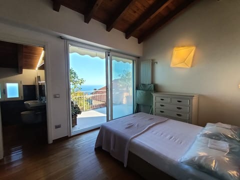 Home, Floor, Apartment, Bedroom, Balcony, Bed, Bedding, Eco Hotel, Bed Sheet, Resort