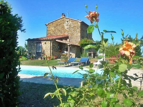 Building Exterior, Garden, Main Entrance, Pool