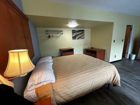 Bedroom. Interior and views may vary based on location and availability