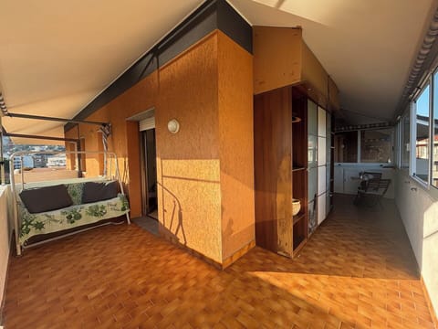 Autumn, Balcony / Terrace / Patio, Spring, Summer