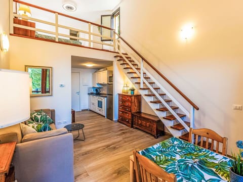 Shade, Resort, Garden, Eco Hotel, Outdoor Furniture, Lawn, Chair, Backyard, Landscaping, Hacienda