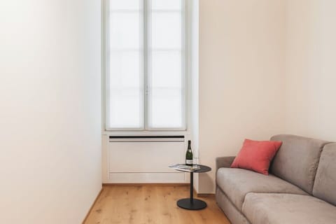 Living Room, Room Detail