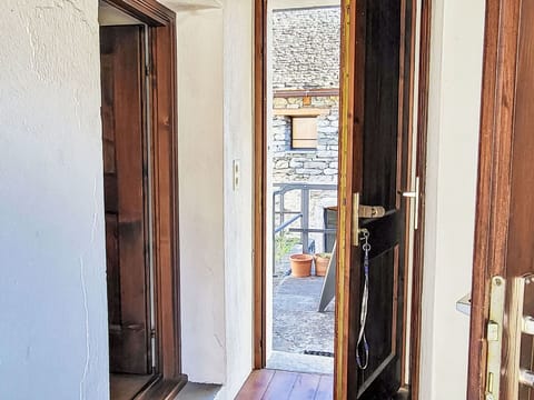 Blue, Residential Area, Suburb, Estate, Landscaping, Hedge