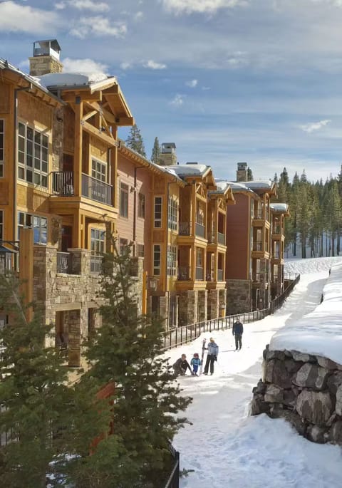 Ski-in