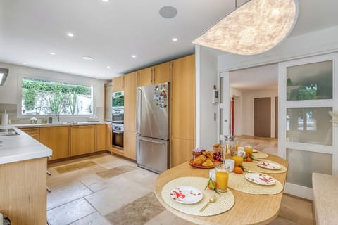 Kitchen and dining area