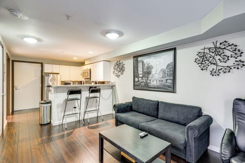 Seattle Vacation Rental | 1BR | 1BA | 477 Sq Ft | Step-Free Access
