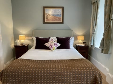 Room1 Kingsize Bed