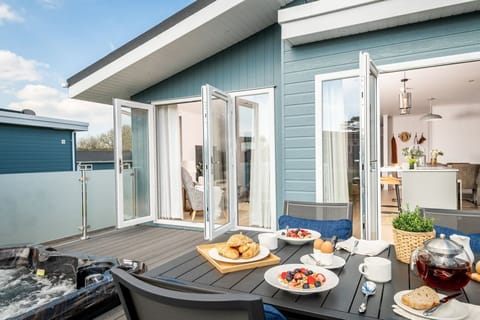 Sennen 3 Spa (Pet)