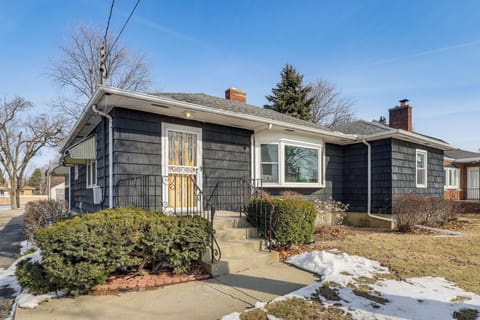 Lansing Vacation Rental | 4BR | 2BA | 1,100 Sq Ft