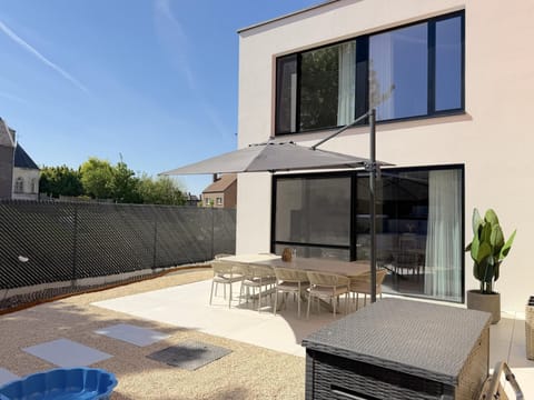 Holiday Home Exterior [summer]