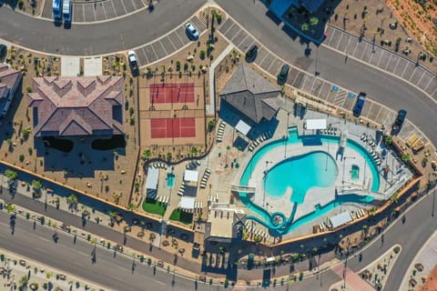 Resort Amenities: Dive into relaxation at our stunning pool and enjoy pickleball with friends!