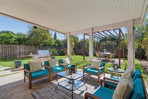 The outdoor seating area is completely covered so you can enjoy even on sunny days and relax and read a book or do as you please.