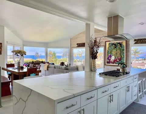 Island dining living view