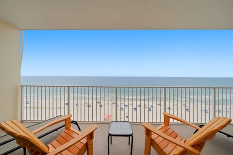 Balcony seating with Gulf views