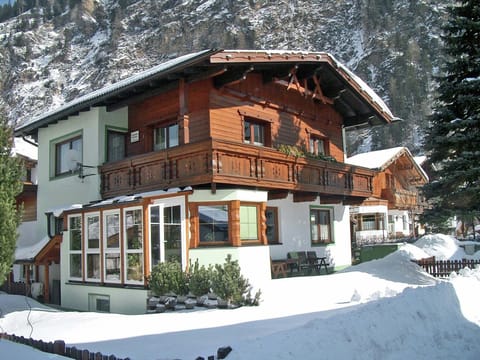 Holiday Home Exterior [winter]