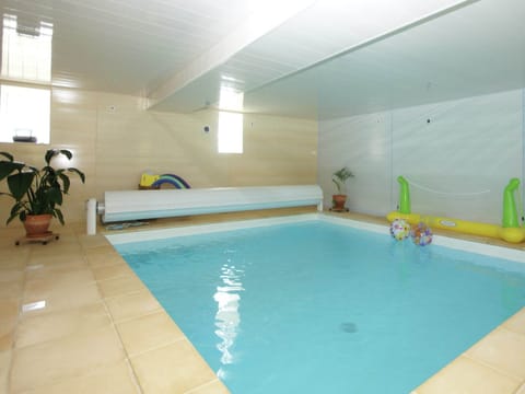 Holiday Home Swimming Pool