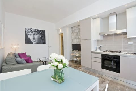 giove living room with a little kitchinette