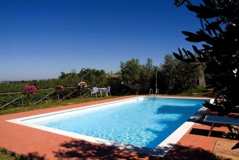 The Swimming-Pool & Park. REALLY ONLY TO BE USED BY GUESTS RENTING "LINDA"