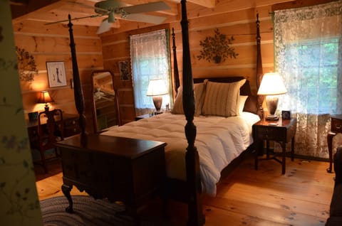 Master bedroom:colonial era furnishings & color palette, 2 closets; built-ins.
