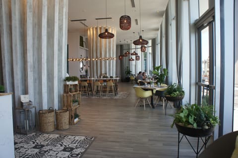 Restaurant on site Terrazas at Hyde.