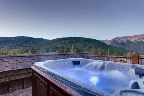 Private Hot tub, Beautiful Copper Mountain View