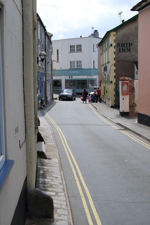 View of Coombe St leading towards the beach a short 3 minute level walk.