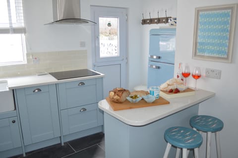 Fridge freezer with a good sized freezer compartment