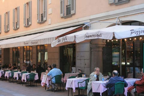 Outdoor dining in Locarno