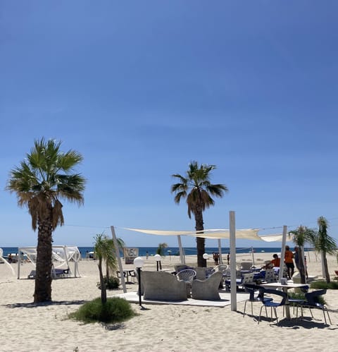 Beach nearby, sun loungers