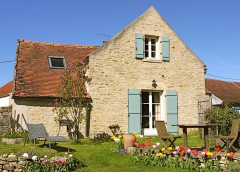 The house from the garden