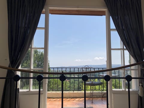 Wake up every morning to fabulous sea and valley views