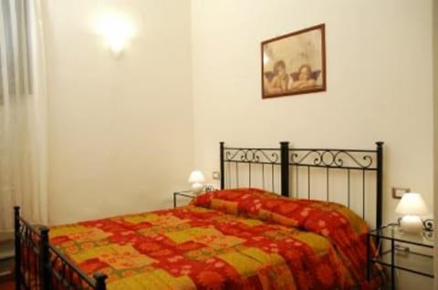2 bedrooms, in-room safe, iron/ironing board, WiFi