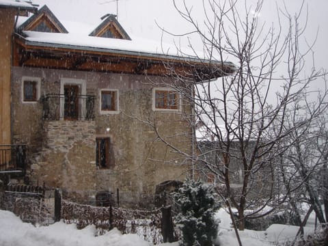 Side of the chalet