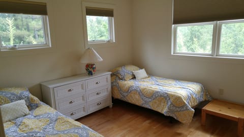 Second Bedroom on main floor with two twin beds