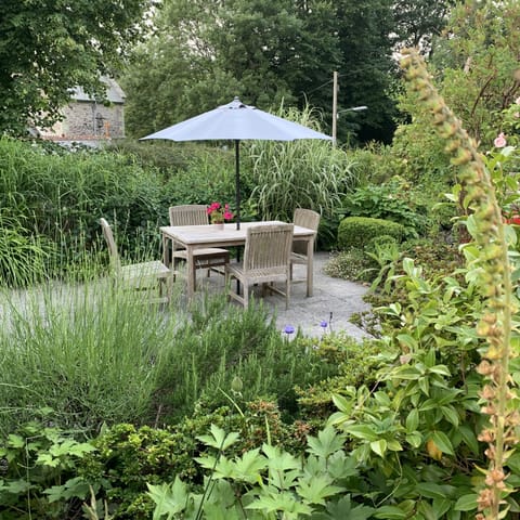 Sunny south west facing garden perfect for alfresco dining at any time of day
