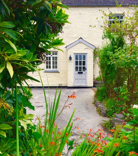 Chorister’s Cottage in Autumn is a great place to find peace and inspiration.