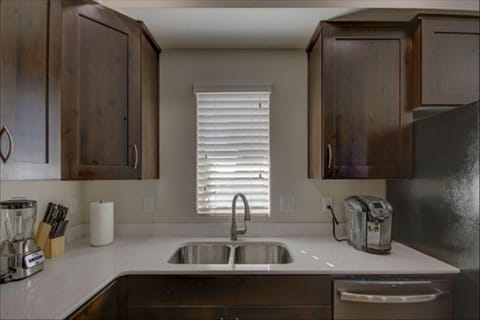 Keurig 2.0 bring your favorite K cup or we supply coffee K cups