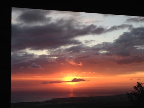 Another amazing sunset from Cottage Lanai