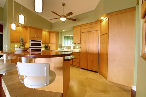 Gourmet kitchen with all new appliances, gas cooktop