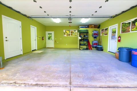 Garage with all the beach accessories for your enjoyment 