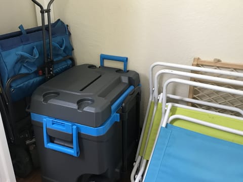 Beach equipment for fun & convenient outings - Mats, towels & beach toys too! 