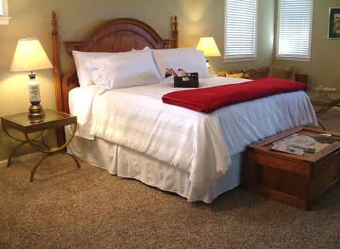 Welcome to Top O' The Knob Chalet Suite