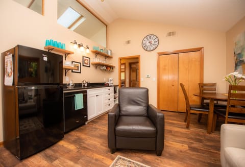 Kitchenette and living combo