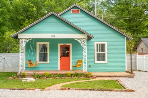 The Blue Bungalow's Sibling is a shining gem of the neighborhood. Come stay!